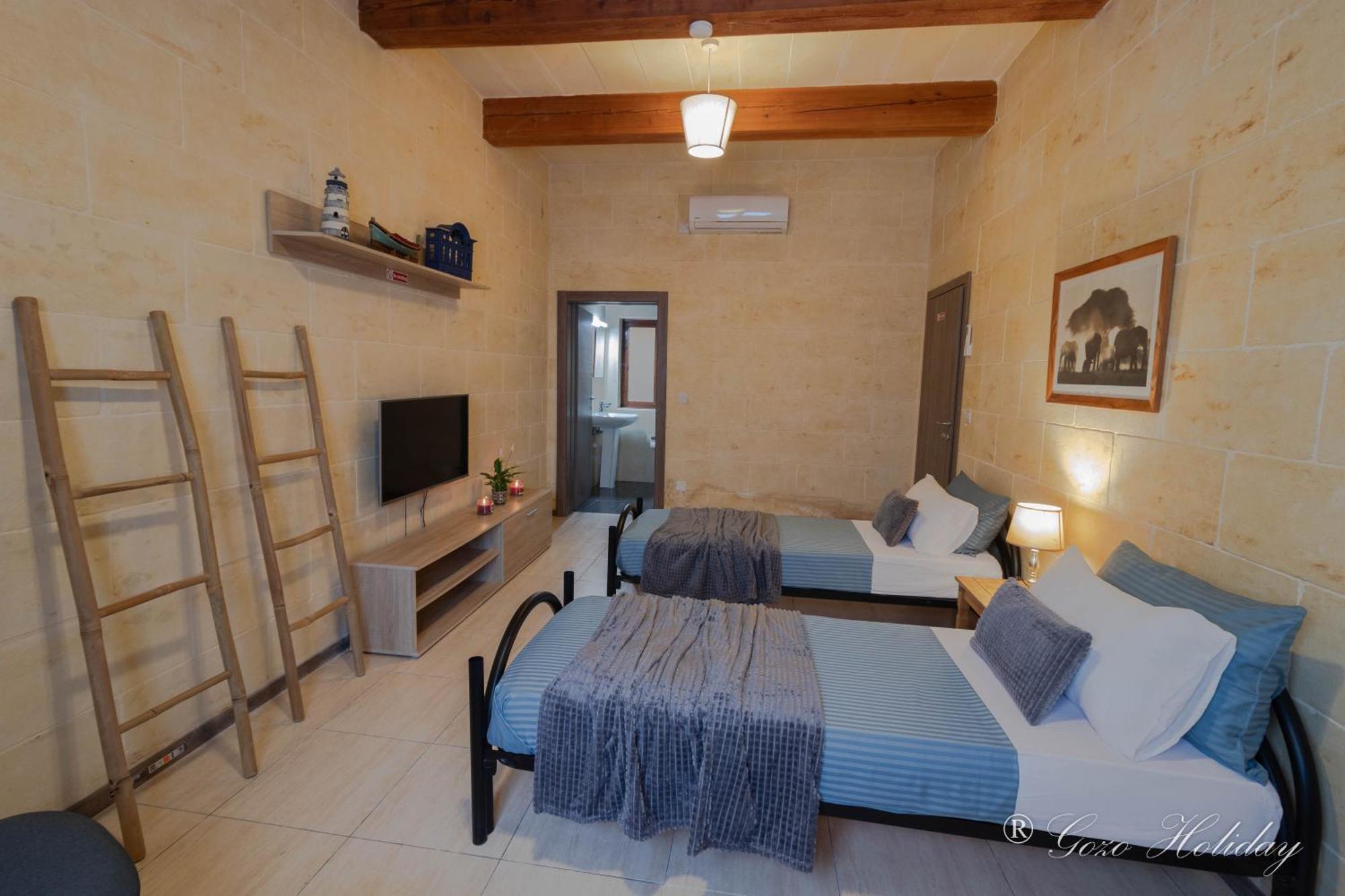Hollies Holiday home Qala